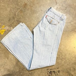 Low-Rise Levi’s Flared Jeans
